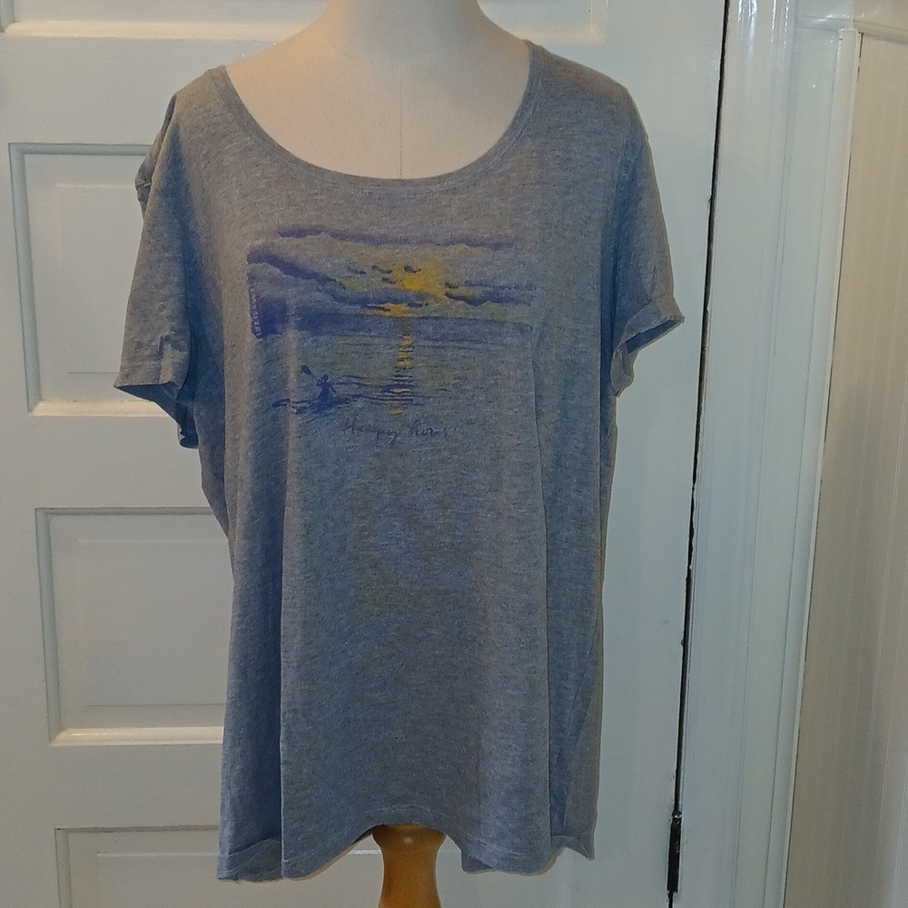 Gray Life Is Good Graphic T-Shirt with Sunset Design